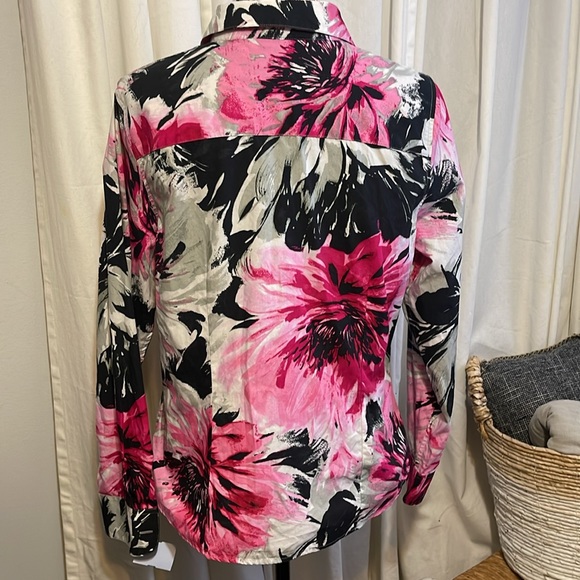 Foxcroft wrinkle free button up top Long Sleeve Size 12 Floral - Picture 3 of 5